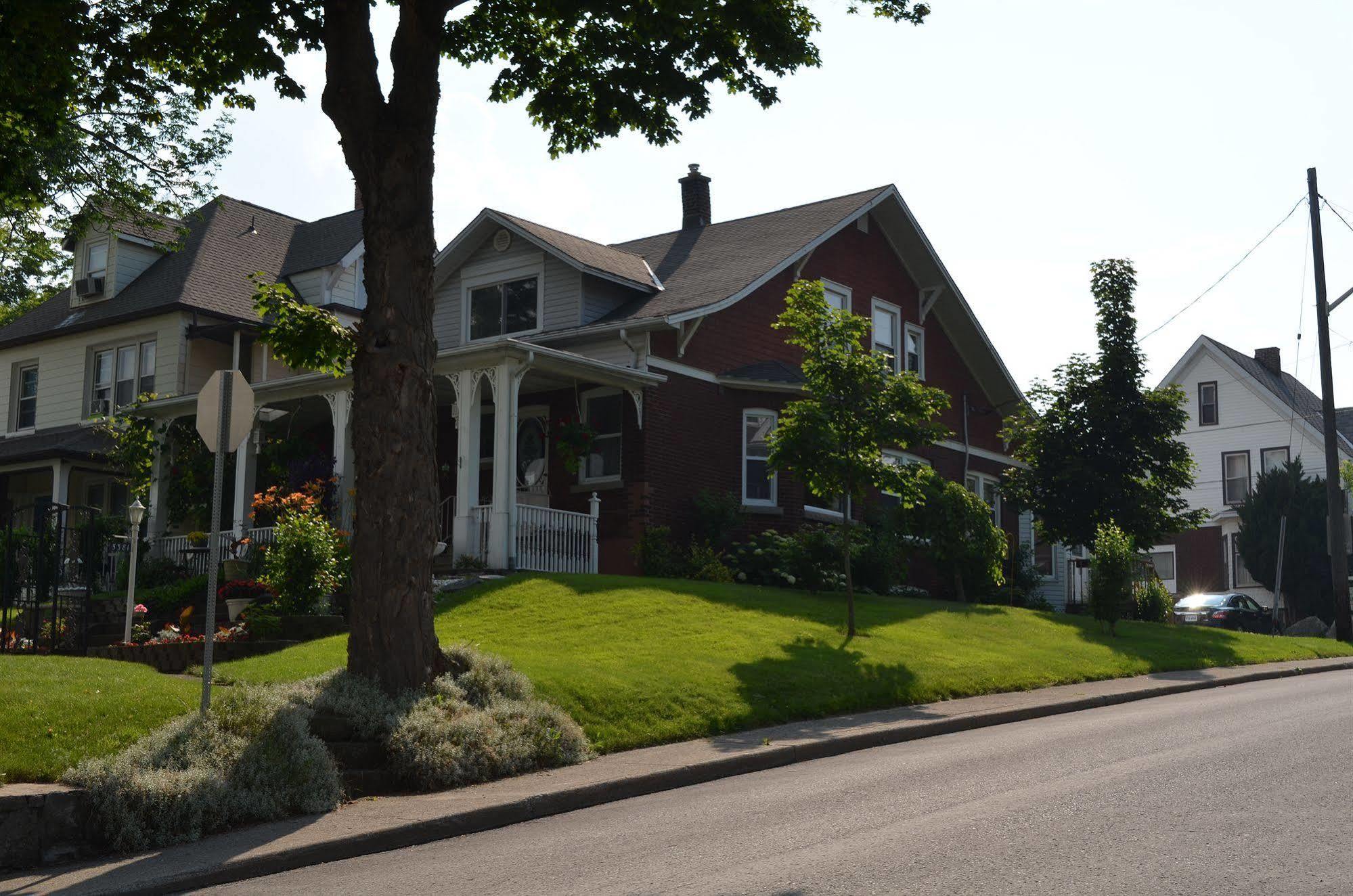 Glen Mhor Bed And Breakfast Niagara-Fälle Exterior foto